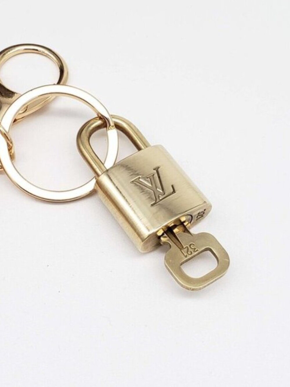 Louis Vuitton Authentic Gold Lock 🔒 Unbranded Apple Keychain Charm for Bags - Picture 6 of 7